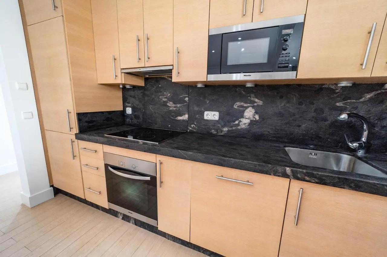 2Bdr New Bright Apartment In Puerto Banus Marbella