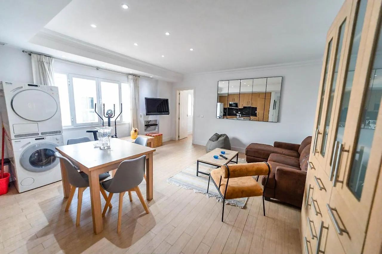 2Bdr New Bright Apartment In Puerto Banus Marbella
