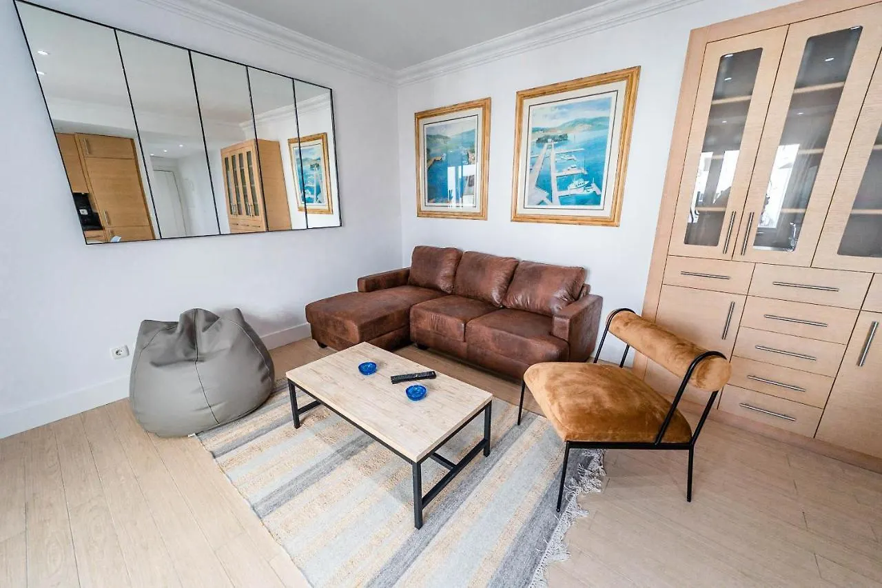 2Bdr New Bright Apartment In Puerto Banus Marbella